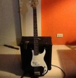 Electric Bass guitar and ampli photo
